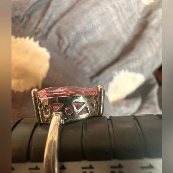 Stunning Pink CZ Sterling Silver 925 Teardrop Solitaire Ring size 7 - Picture 5 of 6